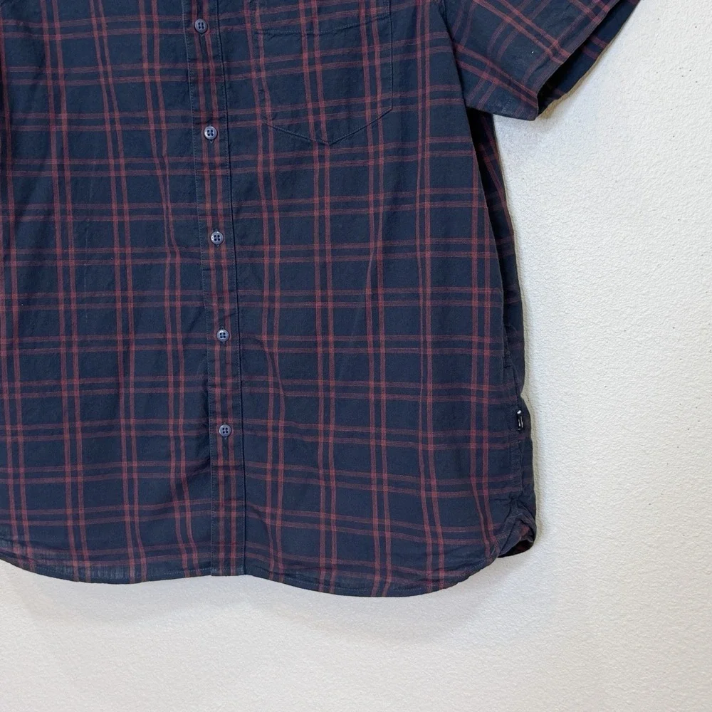 The North Face Button Front Shirt Mens Size XL Dark Blue Red Plaid Short Sleeve